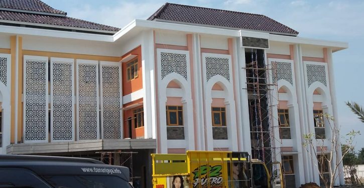 Opening dan lazer 3ad texs Peresmian PonpEs Al Azhar Sragen
