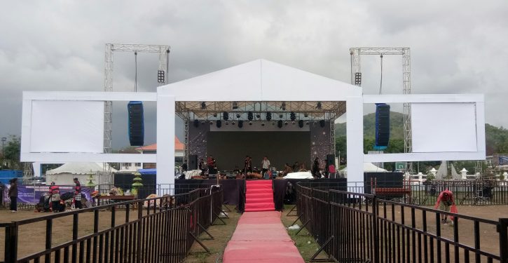 malam thn baru 2020 live Pacitan by Danan jaya Rental Event Indonesia suppoted Sound RCF SET HDL 20A, RIGING 9X18, RODERs, tenda Sarnavil, tenda bazar, riging foh dobel deck, riging screen 3×4.genset malam thn baru 2020 live Pacitan by Danan jaya Rental Event Indonesia suppoted Sound RCF SET HDL 20A, RIGING 9X18, RODERs, tenda Sarnavil, tenda bazar, riging foh dobel deck, riging screen 3×4.genset