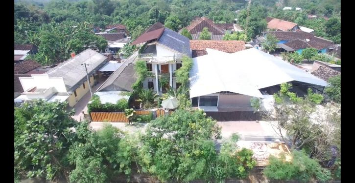 Base Camp Kantor Pusat