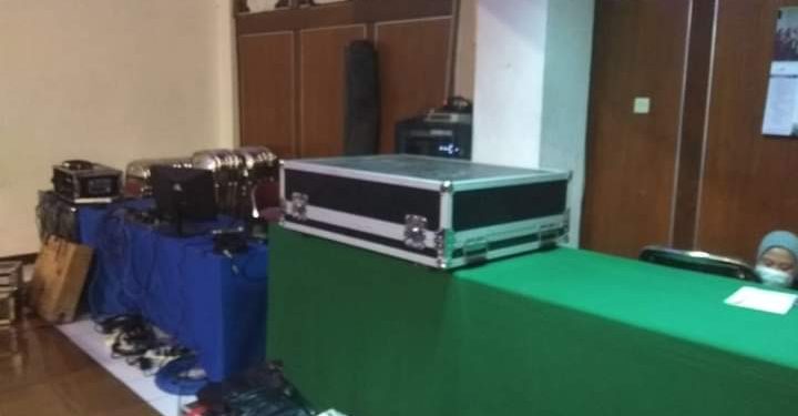 Bismillah.. Loading UNS solo 4maret #gs_GANJAR_Pranowo Prepair alun2 Magelang 7maret #gs_ARMADA_Band Bismillah.. Loading UNS solo 4maret #gs_GANJAR_Pranowo Prepair alun2 Magelang 7maret #gs_ARMADA_Band