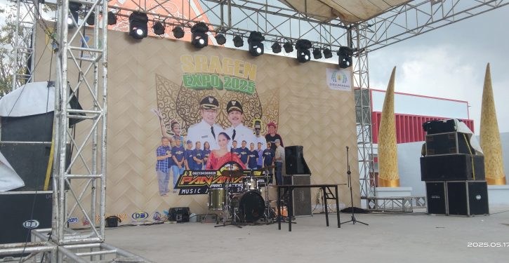 Hut sragen ke-279 equipment by Danan jaya production